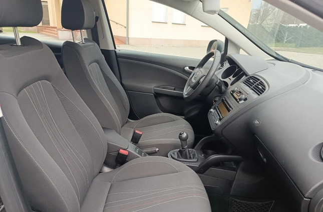 Seat Altea XL cena 23900 przebieg: 213000, rok produkcji 2011 z Góra małe 529